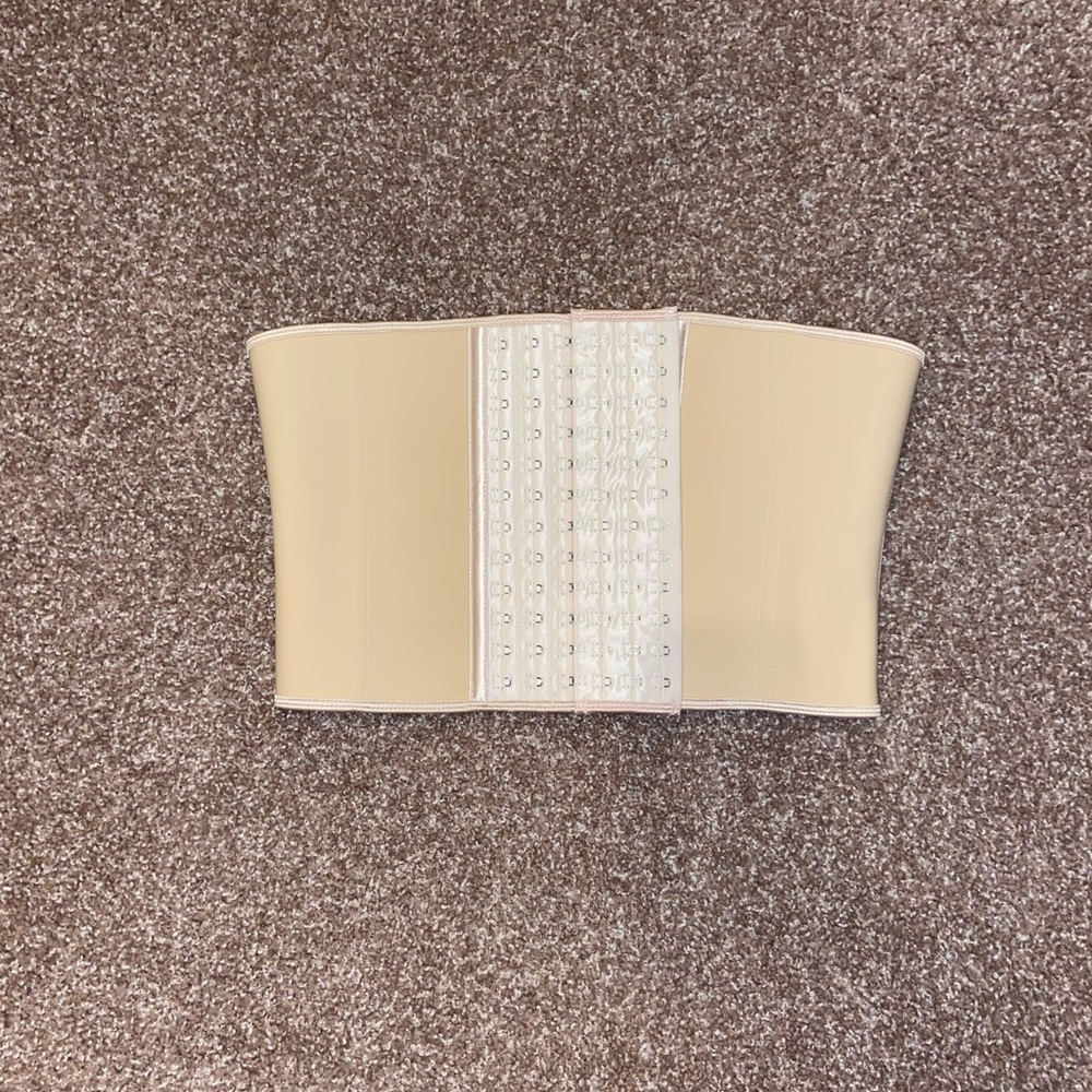 Waist trainer